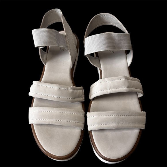 Stylus | Beige Platform Sandals | Padded Straps | Size 10 - Picture 2 of 8